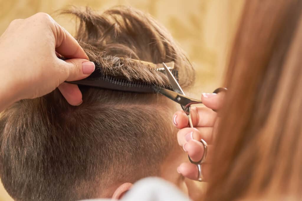 BARBERING – MORNINGS